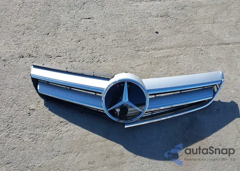 2012 Mercedes-Benz E 550 из США, поврежденный, VIN WDDKK7DF9CF168012